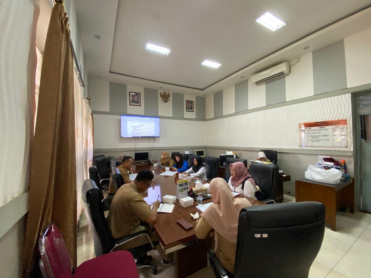 RAPAT EVALUASI DAN RENCANA KERJA ANTAR PEMERINTAH BANYUMAS DENGAN IMIGRASI